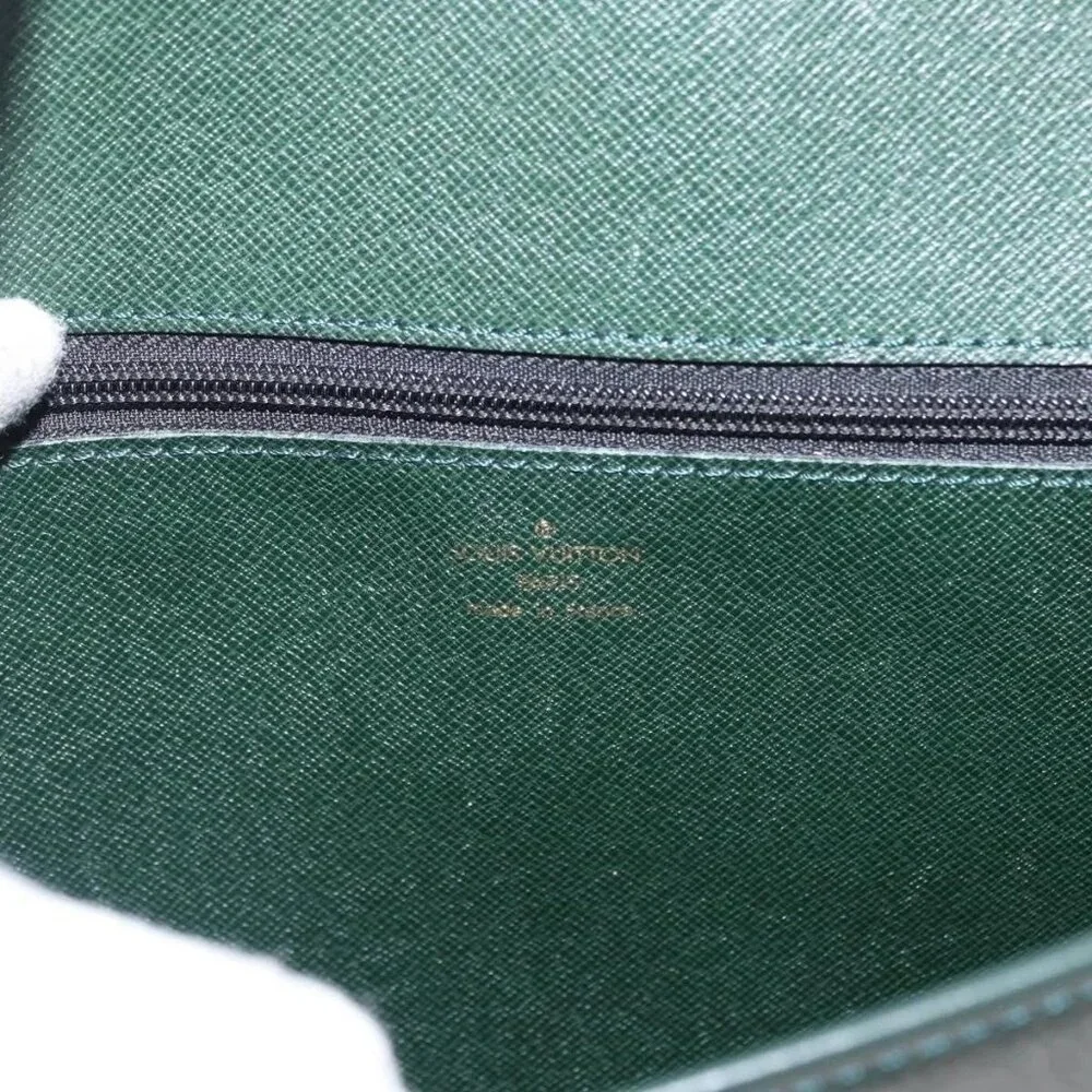 LOUIS VUITTON Taiga Leather Volga Briefcase Epicea